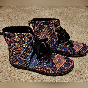 Dr Martens Hackney Air Wair Canvas Boots Size 7 NWOB